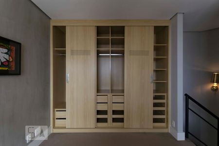 Apartamento para alugar com 50m², 1 quarto e 1 vaga2o. Andar - Suíte (Armários)