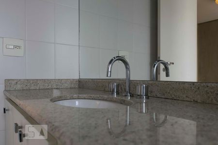 Apartamento para alugar com 50m², 1 quarto e 1 vaga2o. Andar - Suíte/ Banheiro (Torneira)