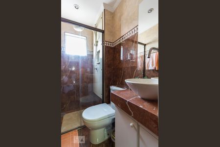 Banheiro de apartamento para alugar com 2 quartos, 56m² em Vila Ipojuca, São Paulo