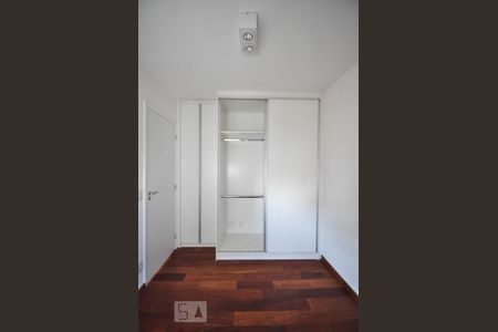 armário do quarto  de apartamento à venda com 2 quartos, 70m² em Jardim Parque Morumbi, São Paulo