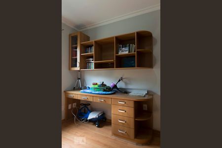 Apartamento para alugar com 96m², 3 quartos e 2 vagasQuarto 1 (Armários)