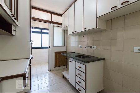 Cozinha de apartamento para alugar com 2 quartos, 50m² em Vila Campesina, Osasco