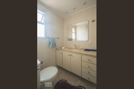 Apartamento à venda com 67m², 2 quartos e 1 vaga Apartamento à venda com 67m², 2 quartos e 1 vagaBanheiro