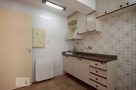 Cozinha de apartamento para alugar com 1 quarto, 70m² em Vila Buarque, São Paulo