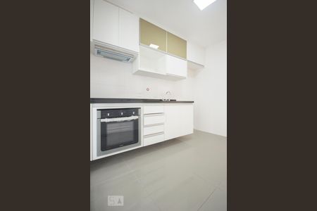 Cozinha de apartamento para alugar com 1 quarto, 55m² em Vila Gertrudes, São Paulo