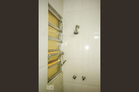 Apartamento para alugar com 147m², 3 quartos e sem vaga Apartamento para alugar com 147m², 3 quartos e sem vagaBanheiro 1