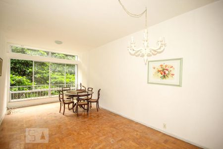 Apartamento para alugar com 147m², 3 quartos e sem vaga Apartamento para alugar com 147m², 3 quartos e sem vagaSala