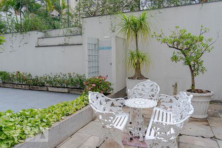 Apartamento à venda com 130m², 3 quartos e 1 vaga Apartamento à venda com 130m², 3 quartos e 1 vagaÁrea comum