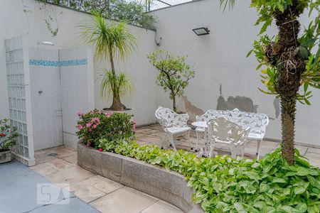 Apartamento à venda com 130m², 3 quartos e 1 vaga Apartamento à venda com 130m², 3 quartos e 1 vagaÁrea comum