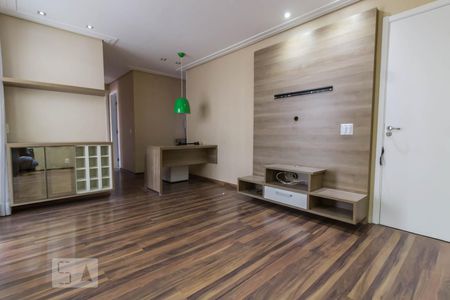 Sala de Apartamento com 2 quartos, 56m² Vila Galvão