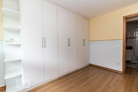 Quarto 1 de apartamento à venda com 2 quartos, 80m² em Laranjeiras, Rio de Janeiro