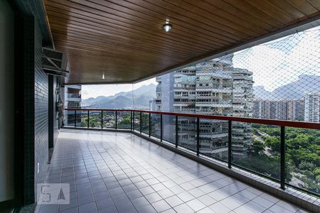 SACADA de apartamento para alugar com 3 quartos, 135m² em Barra da Tijuca, Rio de Janeiro