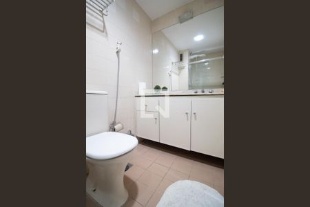 Apartamento para alugar com 65m², 2 quartos e 1 vaga Apartamento para alugar com 65m², 2 quartos e 1 vagaBanheiro da Suíte