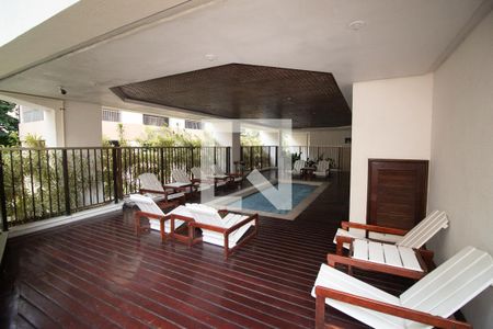 Apartamento para alugar com 65m², 2 quartos e 1 vaga Apartamento para alugar com 65m², 2 quartos e 1 vagaÁrea comum - Piscina