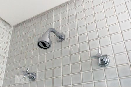 Banheiro de apartamento à venda com 1 quarto, 50m² em Empresarial 18 do Forte, Barueri