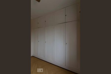 Casa à venda com 230m², 4 quartos e 2 vagas2o. Andar - Quarto 1 (Armários)