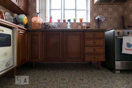 Casa à venda com 230m², 4 quartos e 2 vagas1o. Andar - Cozinha (Armários)