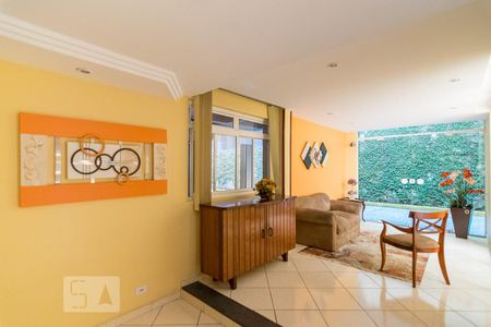 Apartamento para alugar com 60m², 2 quartos e 1 vaga Apartamento para alugar com 60m², 2 quartos e 1 vagaHall de Entrada