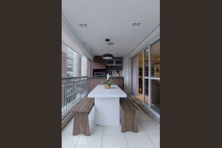 Sacada de apartamento para alugar com 3 quartos, 130m² em Água Branca, São Paulo