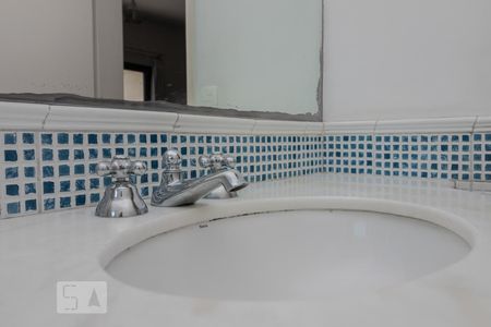 banheiro de kitnet/studio à venda com 1 quarto, 50m² em Vila Suzana, São Paulo