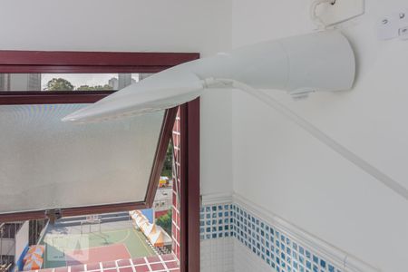banheiro de kitnet/studio à venda com 1 quarto, 50m² em Vila Suzana, São Paulo