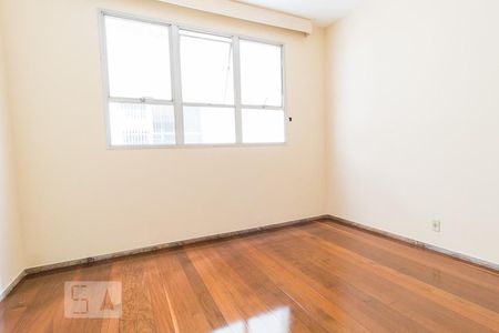 Apartamento à venda com 170m², 4 quartos e 2 vagasQuarto 2