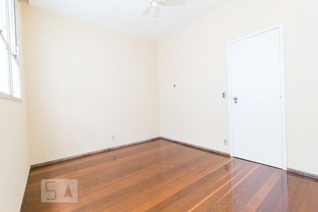 Apartamento à venda com 170m², 4 quartos e 2 vagasQuarto 2