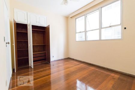 Apartamento à venda com 170m², 4 quartos e 2 vagasQuarto 2