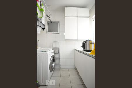 Apartamento à venda com 80m², 3 quartos e 2 vagasÁrea de serviço