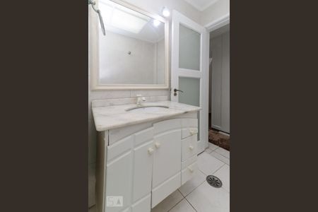 Apartamento para alugar com 95m², 2 quartos e sem vaga Apartamento para alugar com 95m², 2 quartos e sem vagaBanheiro