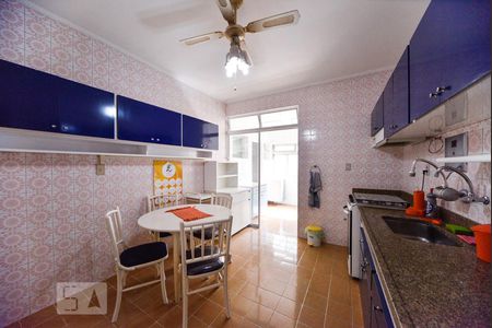 Apartamento à venda com 99m², 2 quartos e 1 vagaCozinha