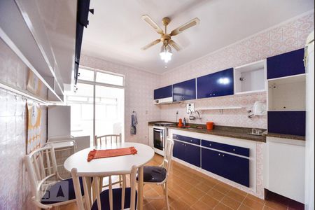 Apartamento à venda com 99m², 2 quartos e 1 vagaCozinha