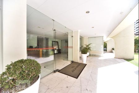 Apartamento à venda com 99m², 2 quartos e 1 vagaFachada