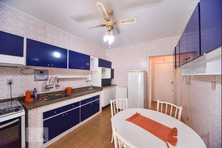 Apartamento à venda com 99m², 2 quartos e 1 vagaCozinha
