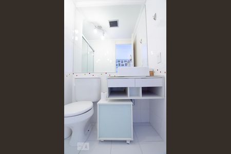 Banheiro de apartamento à venda com 2 quartos, 50m² em Jardim Dom Vieira, Campinas