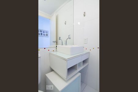 Banheiro de apartamento à venda com 2 quartos, 50m² em Jardim Dom Vieira, Campinas
