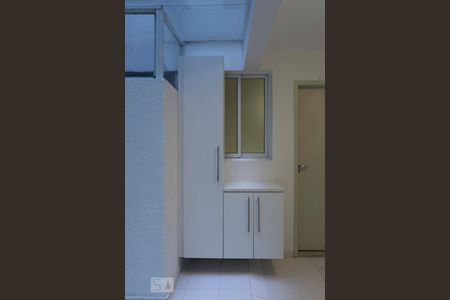 Apartamento à venda com 104m², 2 quartos e sem vagaLavanderia (Armários)