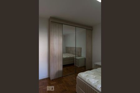 Apartamento à venda com 104m², 2 quartos e sem vagaQuarto 2 (Armários)