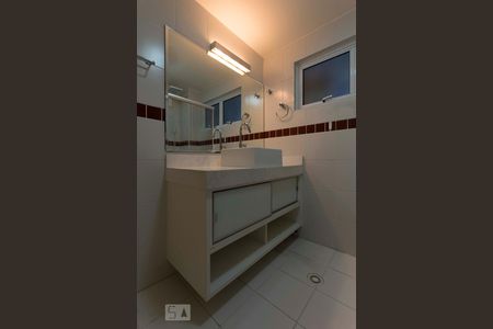 Apartamento à venda com 104m², 2 quartos e sem vagaBanheiro