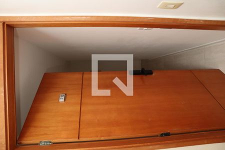 PORTA DE ENTRADA de apartamento para alugar com 2 quartos, 70m² em Barra da Tijuca, Rio de Janeiro