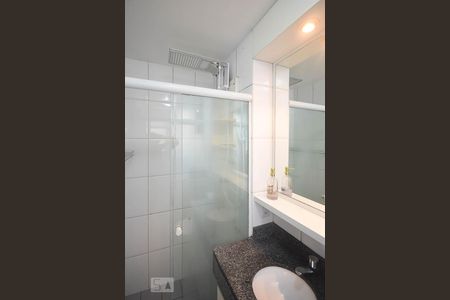 Banheiro de apartamento para alugar com 1 quarto, 36m² em Vila Andrade, São Paulo