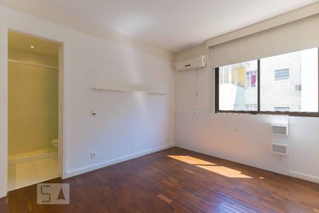 Suíte de apartamento à venda com 2 quartos, 95m² em Humaitá, Rio de Janeiro