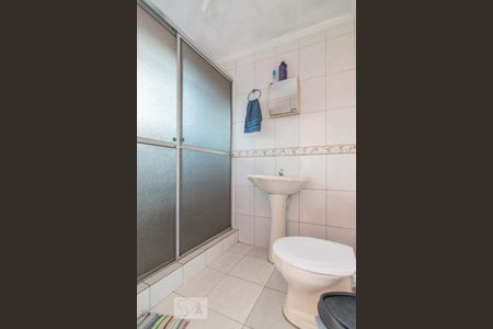 Banheiro de casa à venda com 3 quartos, 127m² em Vila Gilda, Santo André