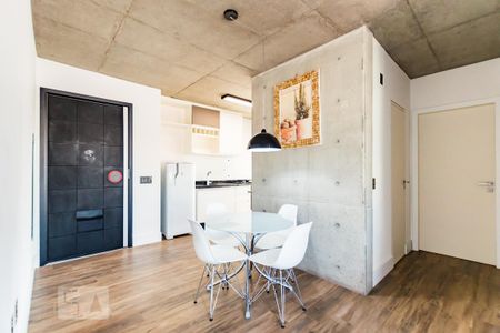 Sala de apartamento à venda com 2 quartos, 70m² em Cambuí, Campinas