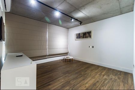 Apartamento à venda com 2 quartos, 70m² em Cambuí, Campinas