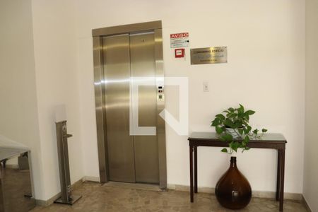 Hall Social de apartamento à venda com 3 quartos, 155m² em Bela Vista, São Paulo