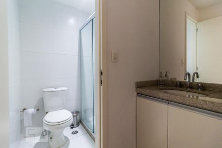 Banheiro de apartamento à venda com 2 quartos, 70m² em Parque Industrial Tomas Edson, São Paulo
