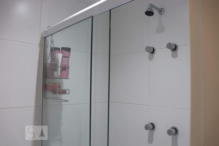 Banheiro de apartamento à venda com 2 quartos, 70m² em Parque Industrial Tomas Edson, São Paulo