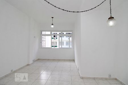 Sala. de apartamento para alugar com 3 quartos, 129m² em Copacabana, Rio de Janeiro