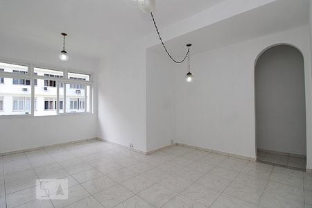 Sala. de apartamento para alugar com 3 quartos, 129m² em Copacabana, Rio de Janeiro